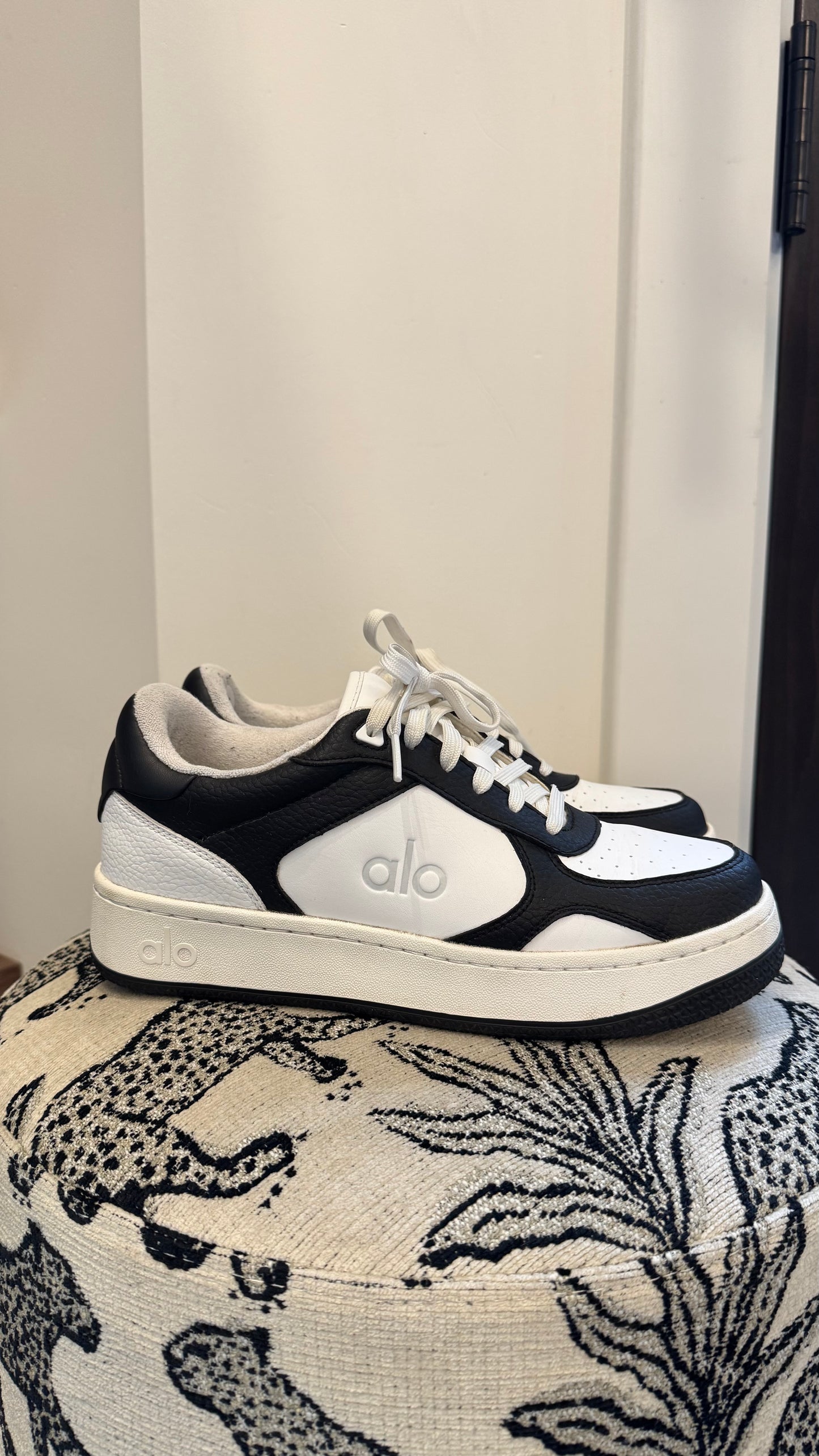 Alo - Size 9