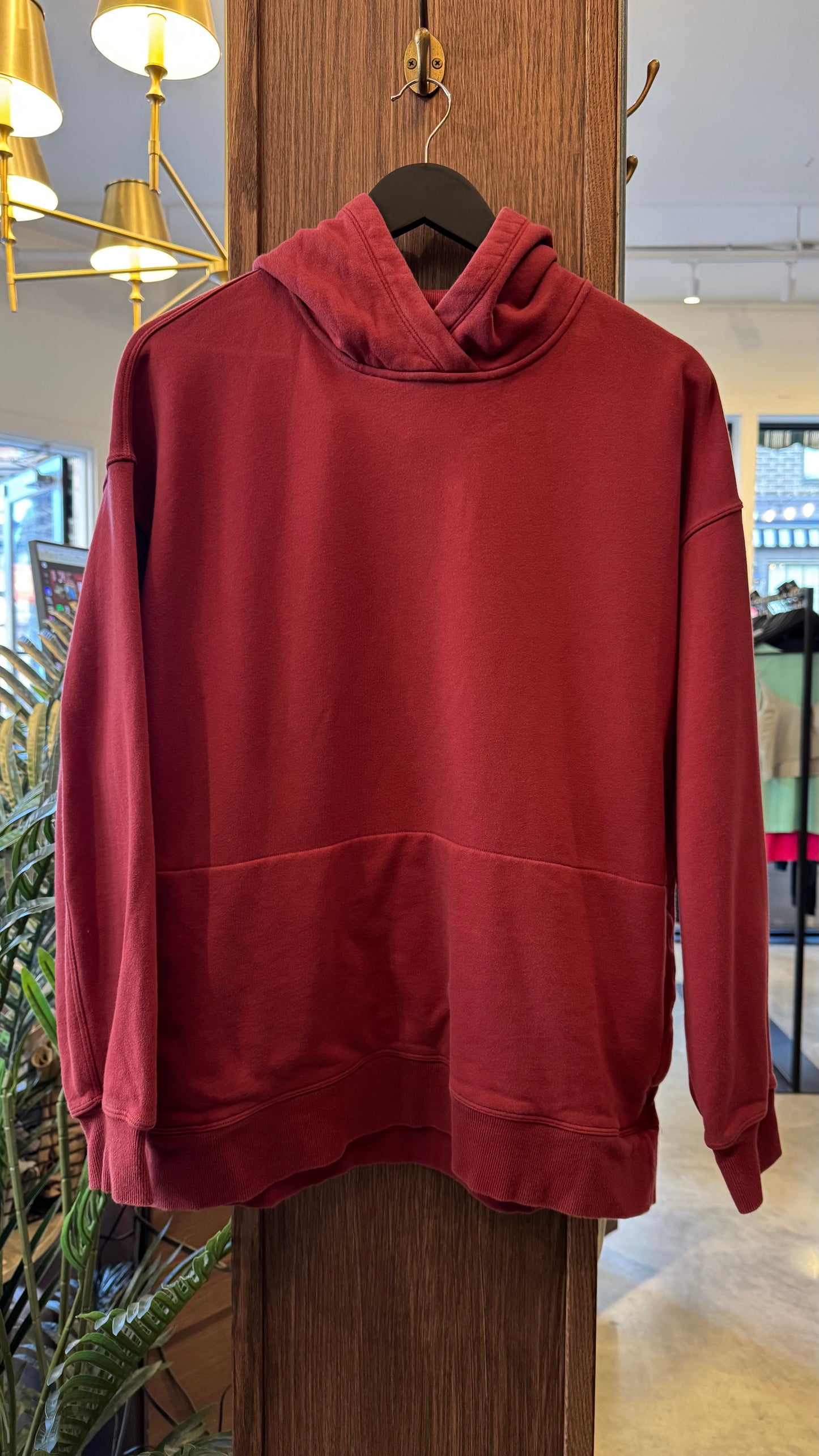 Lululemon - Size M