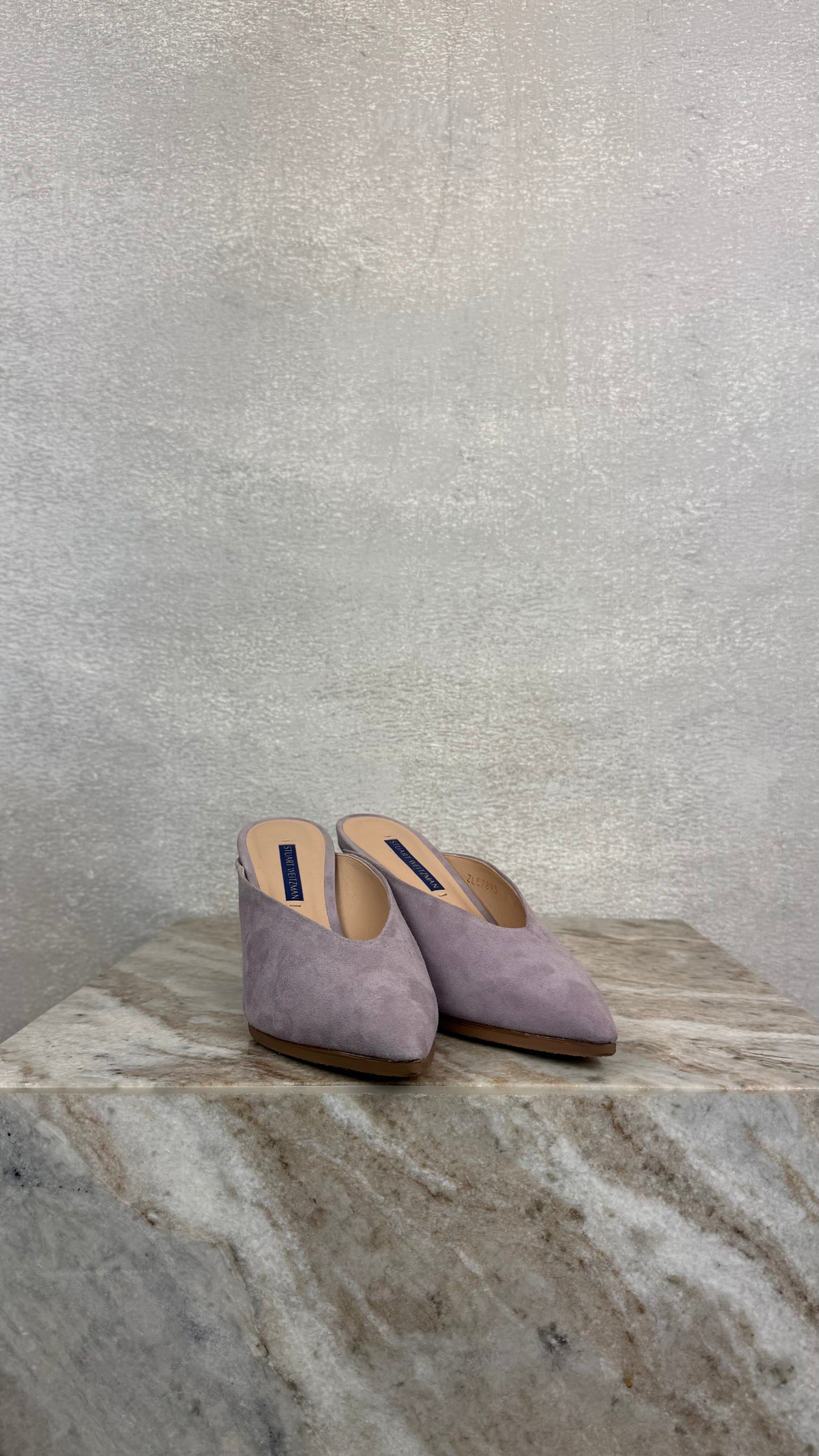 Stuart Weitzman - Size 37