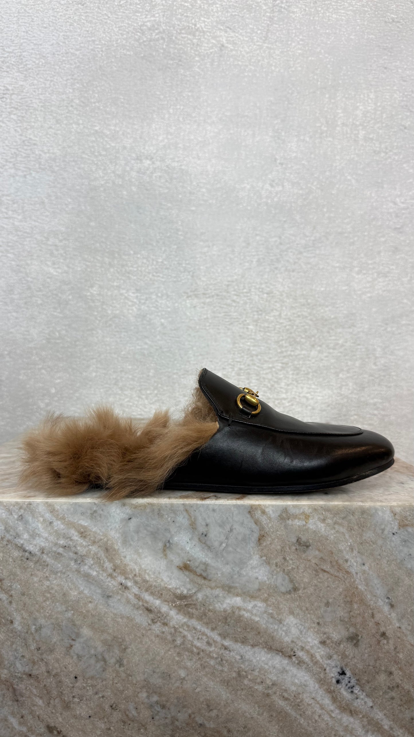 Gucci - Size 37