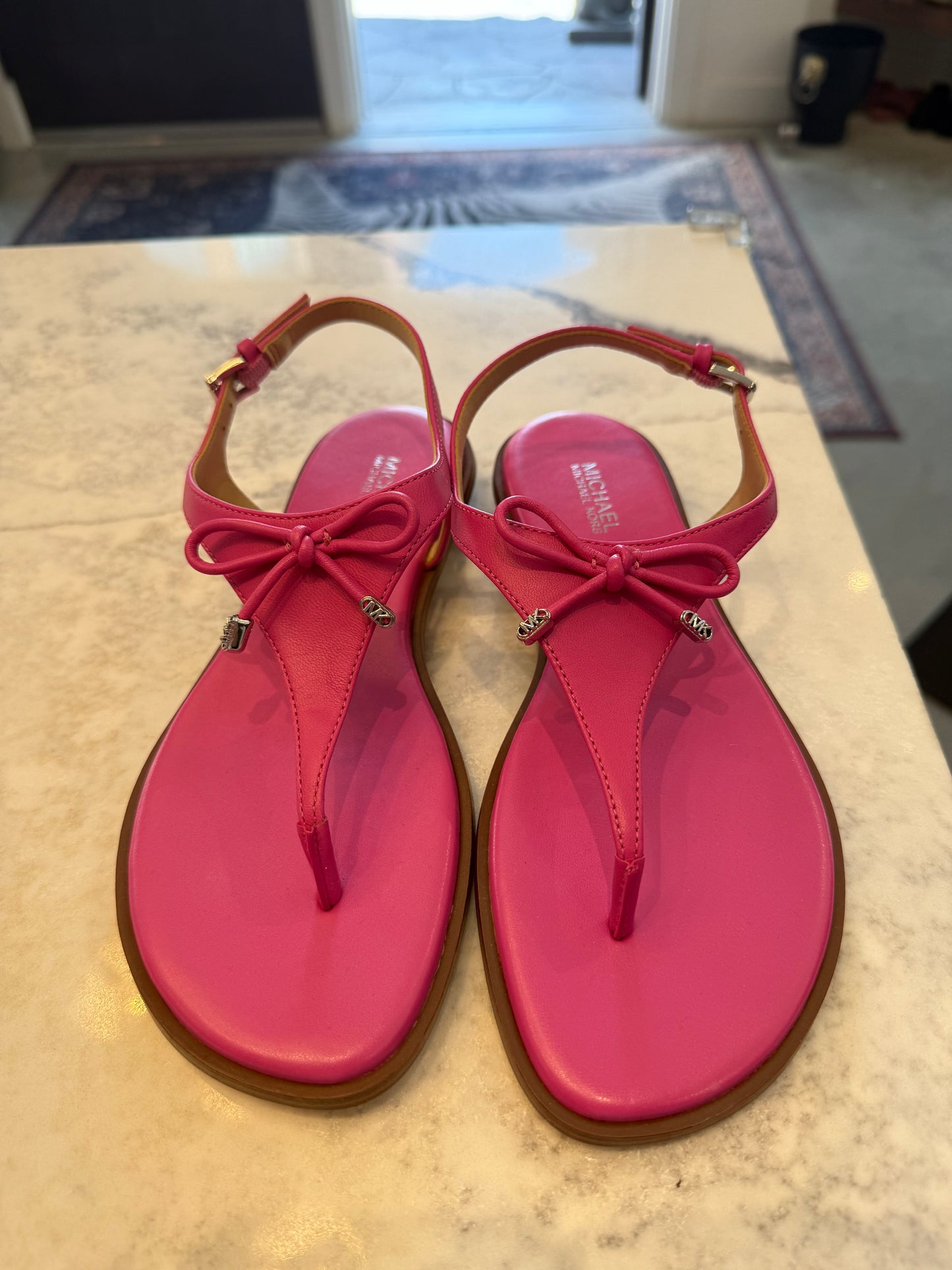 Michael Kors - Size 6