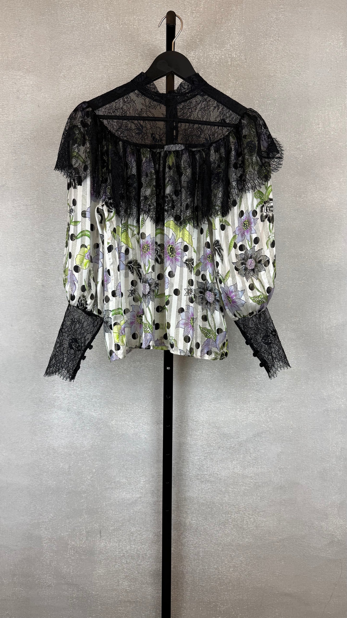 Hailey Menzies - Size S