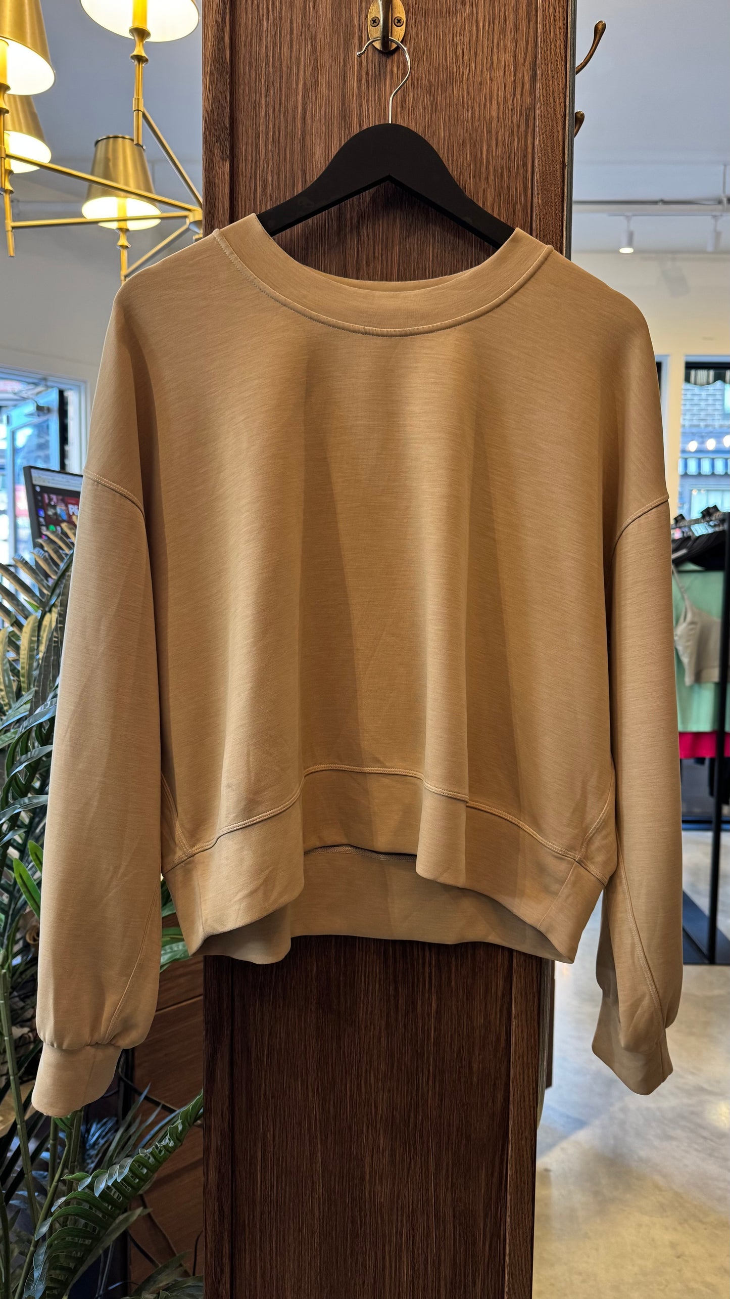 Lululemon - Size 8