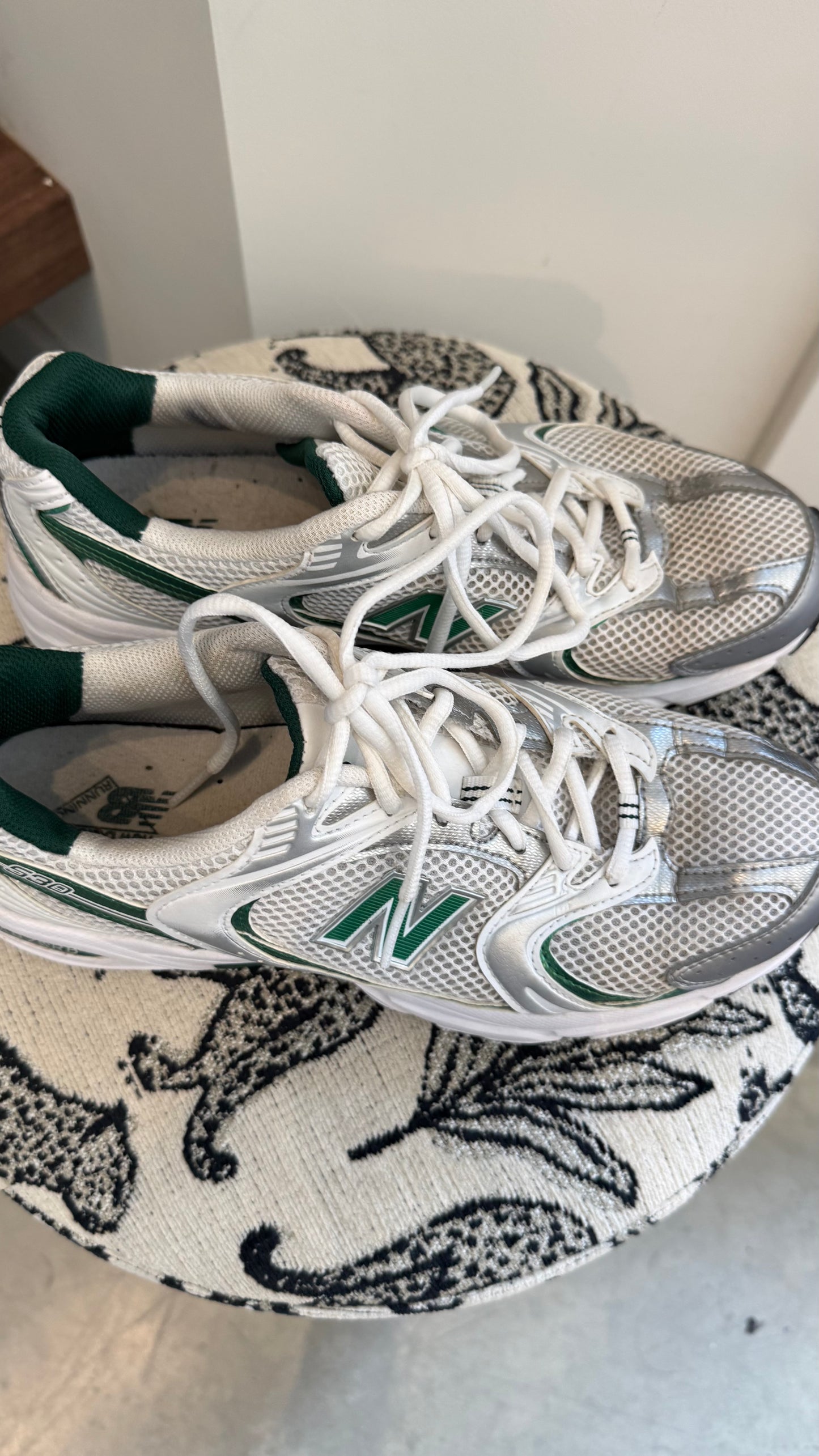 New Balance - Size 7
