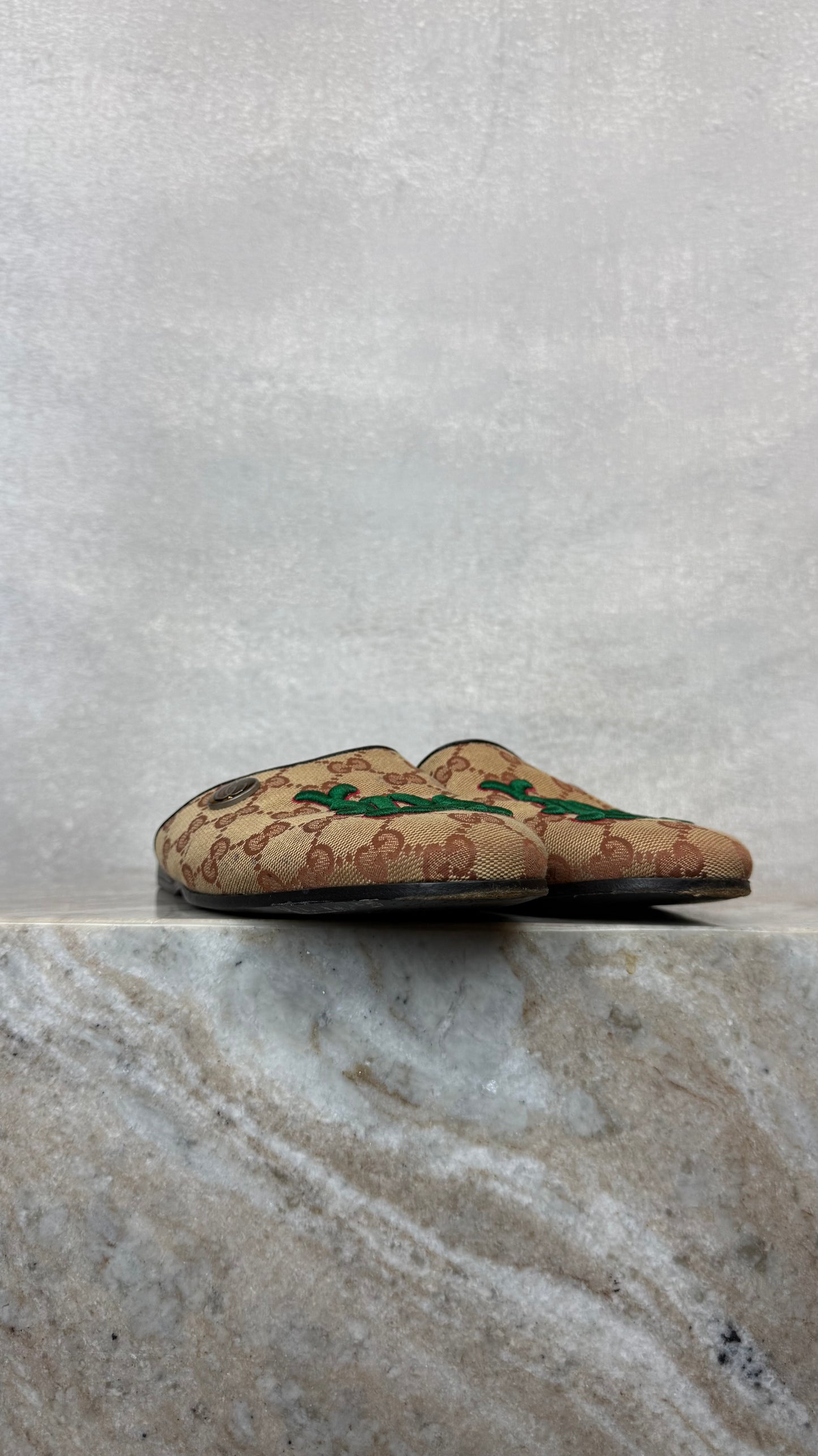 Gucci - Size 38