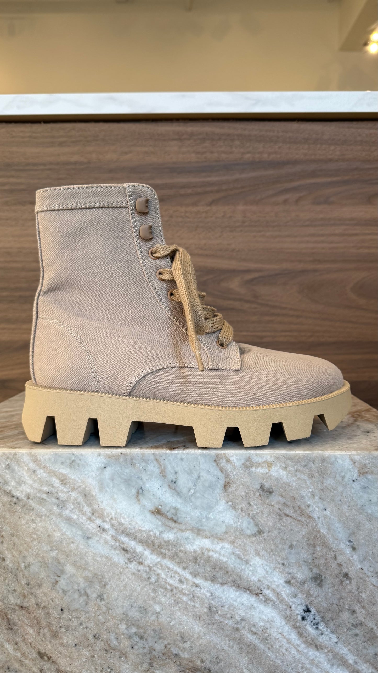Prada - Size 36.5