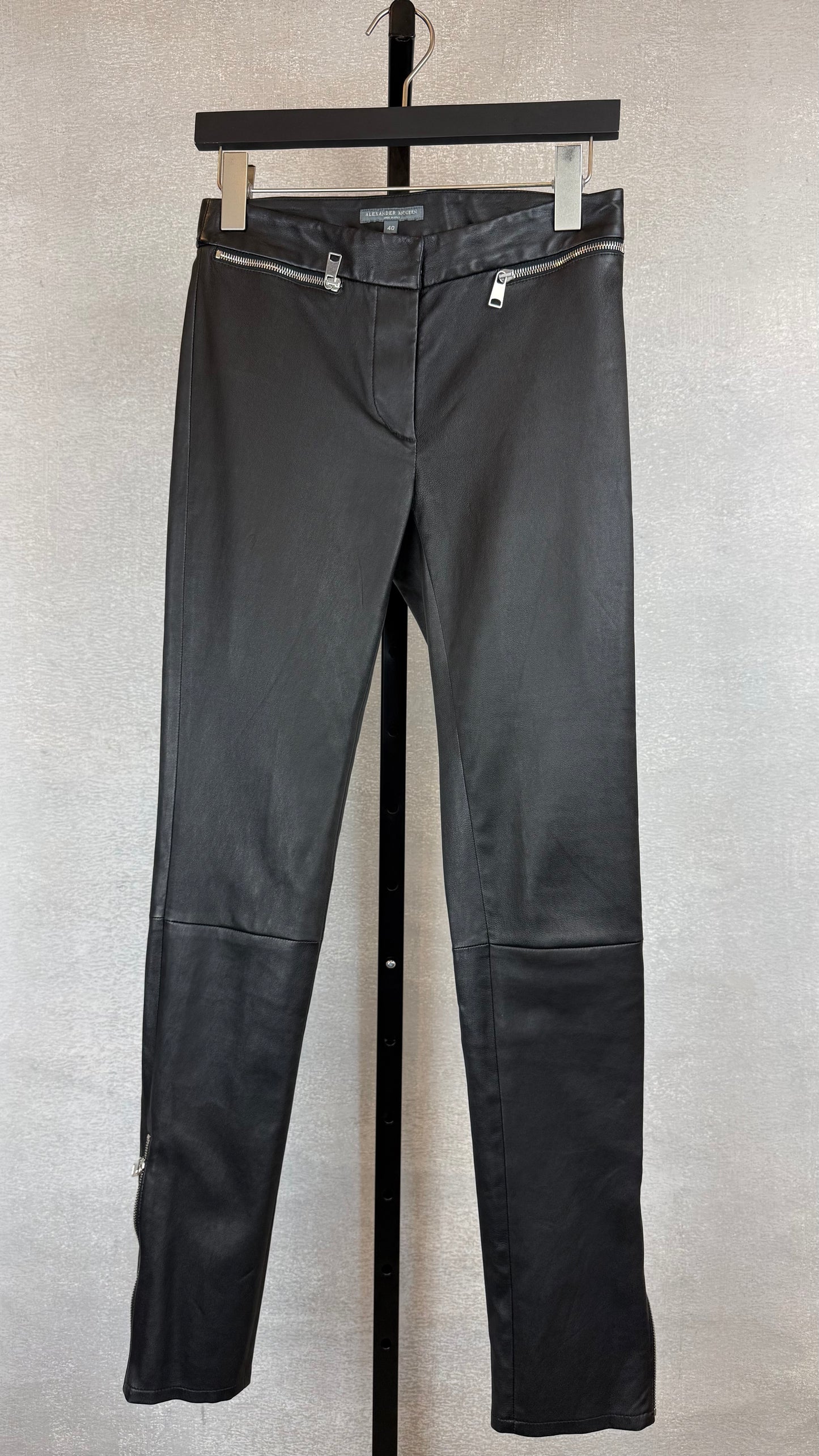 Alexander McQueen - Size 40