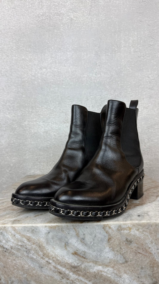 Chanel - Size 35.5