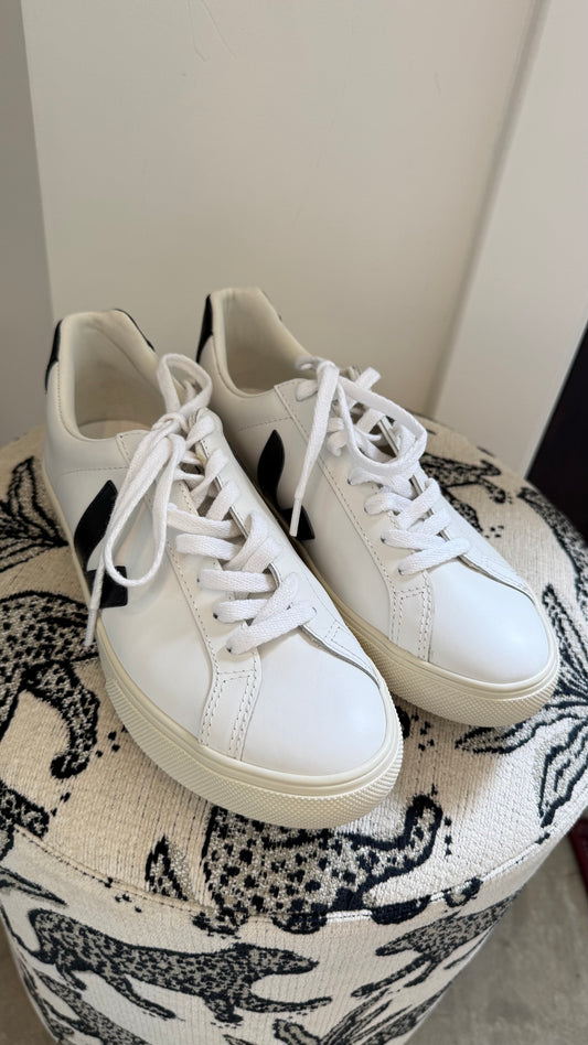 Veja - Size 8