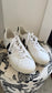 Veja - Size 8