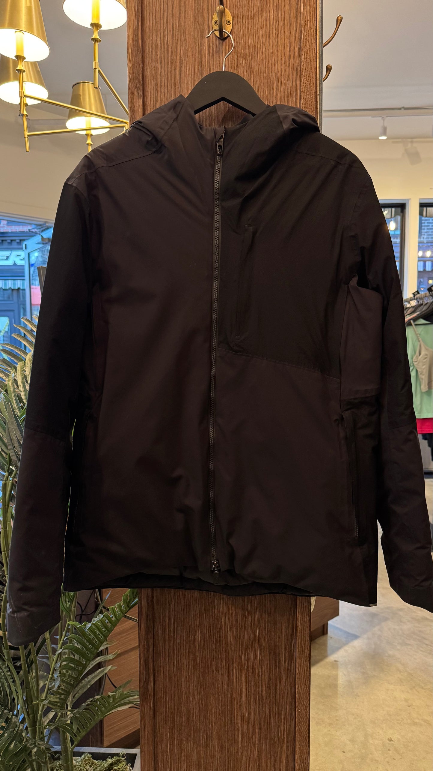 Men’s Lululemon - Size M