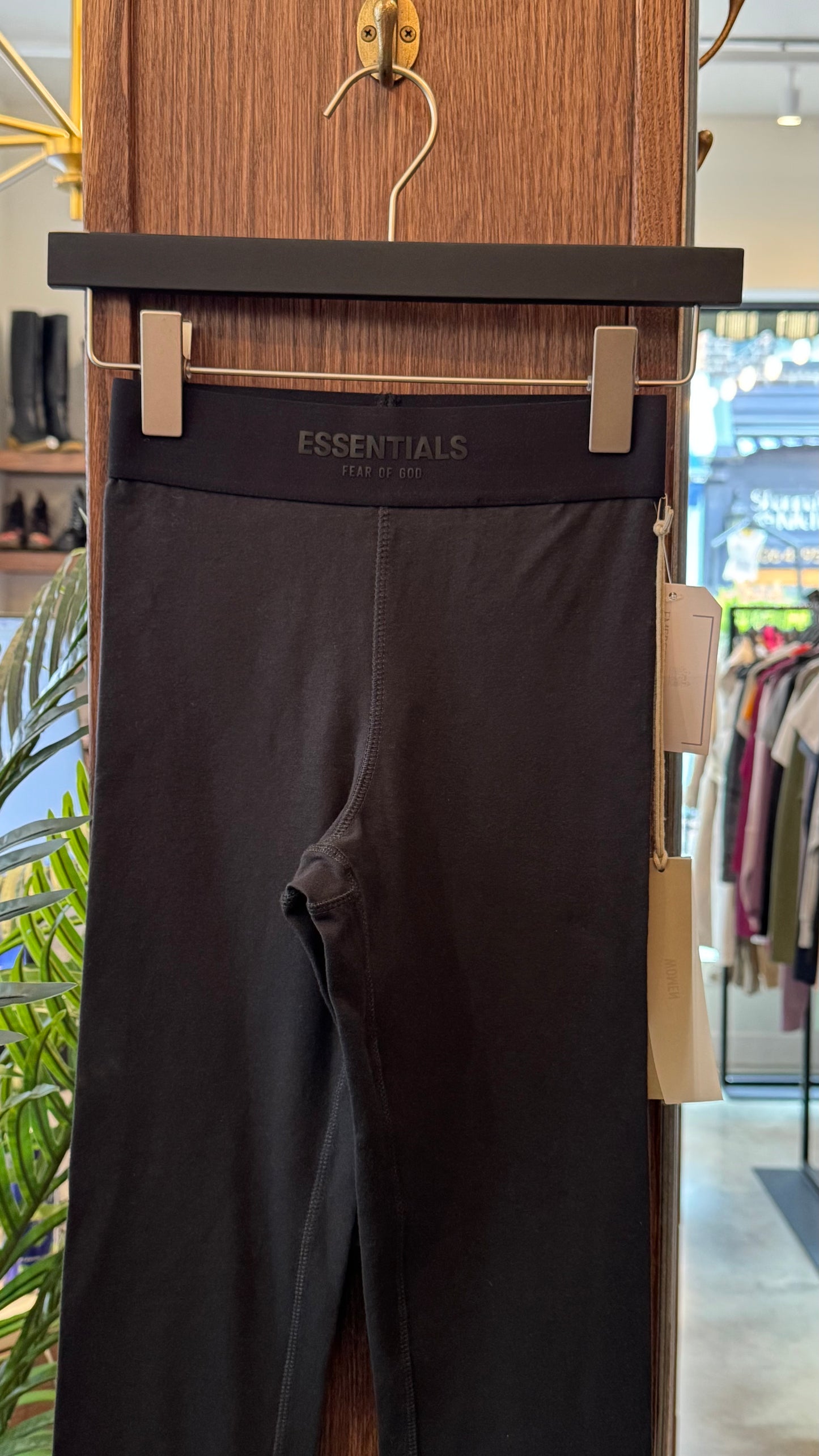 Essentials - Size S