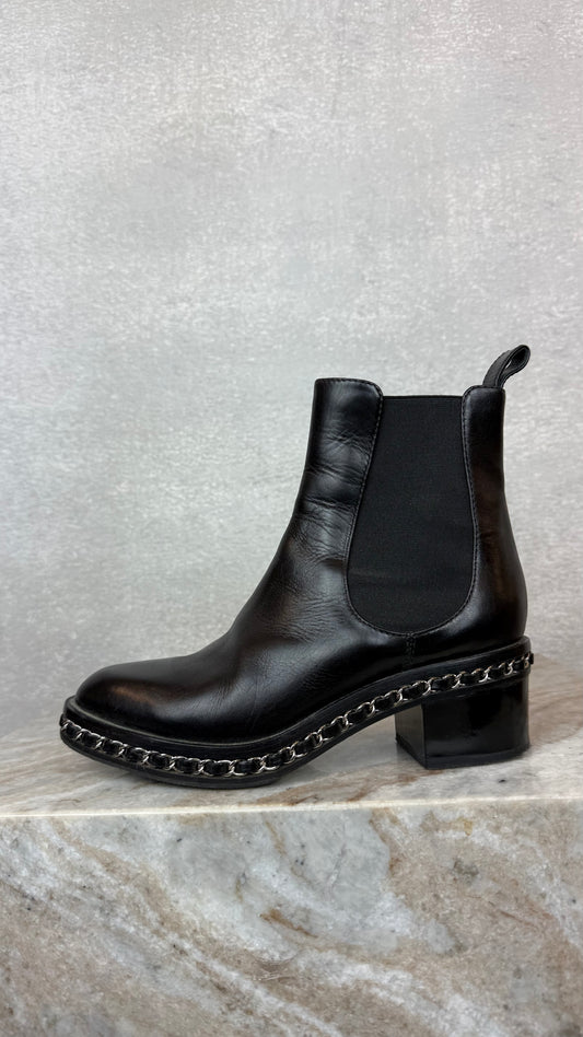 Chanel - Size 35.5
