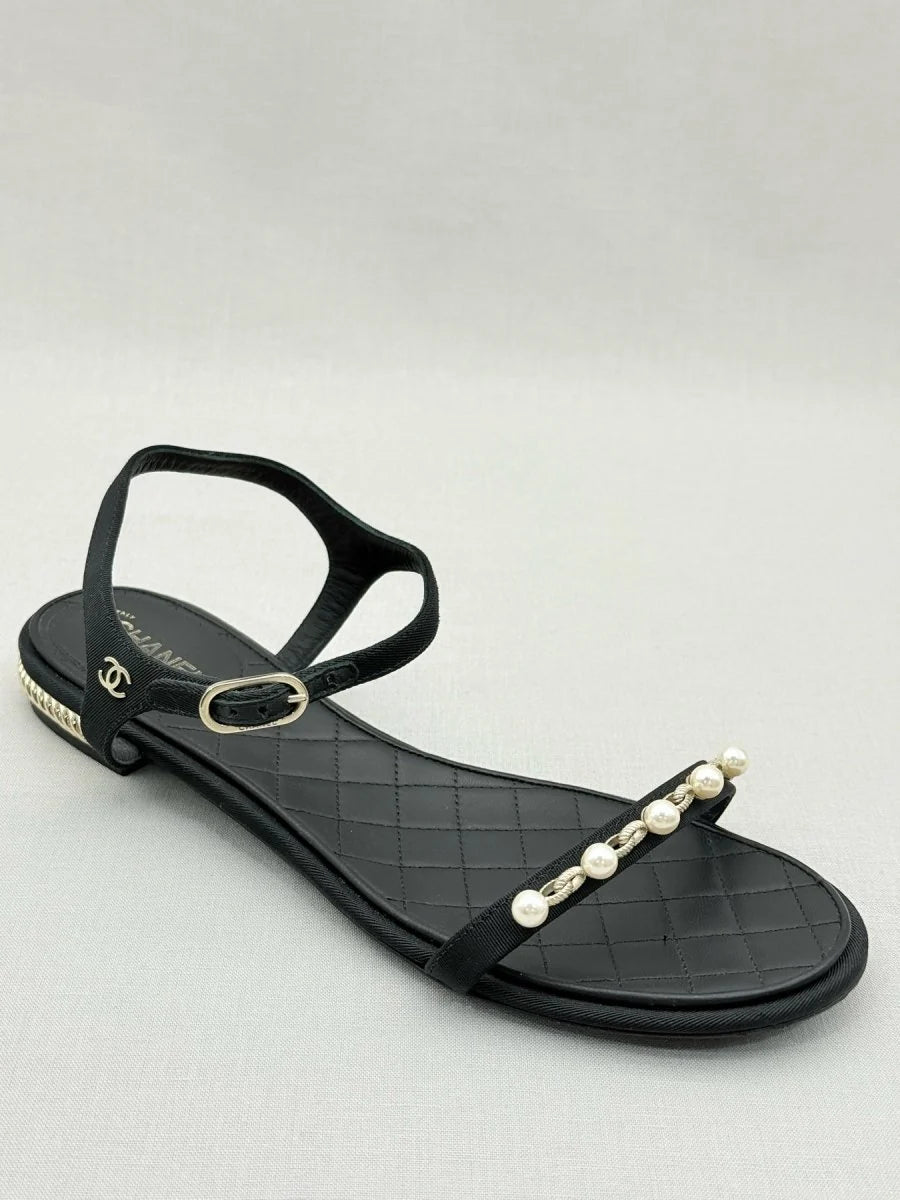Chanel - Size 39