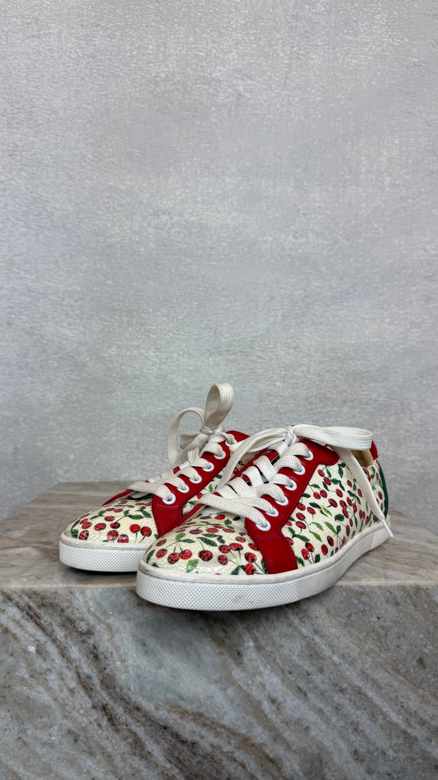 Louboutin - Size 36.5