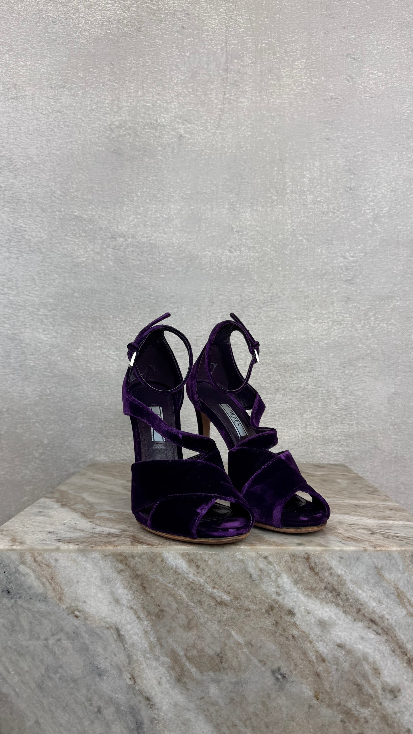 Prada - Size 37.5