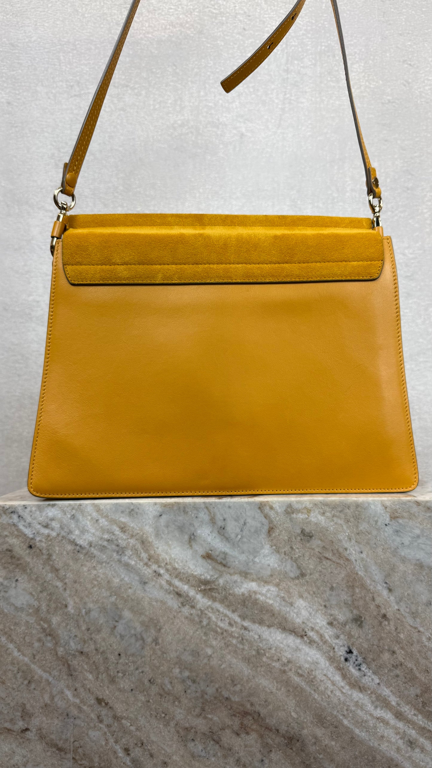 Chloé