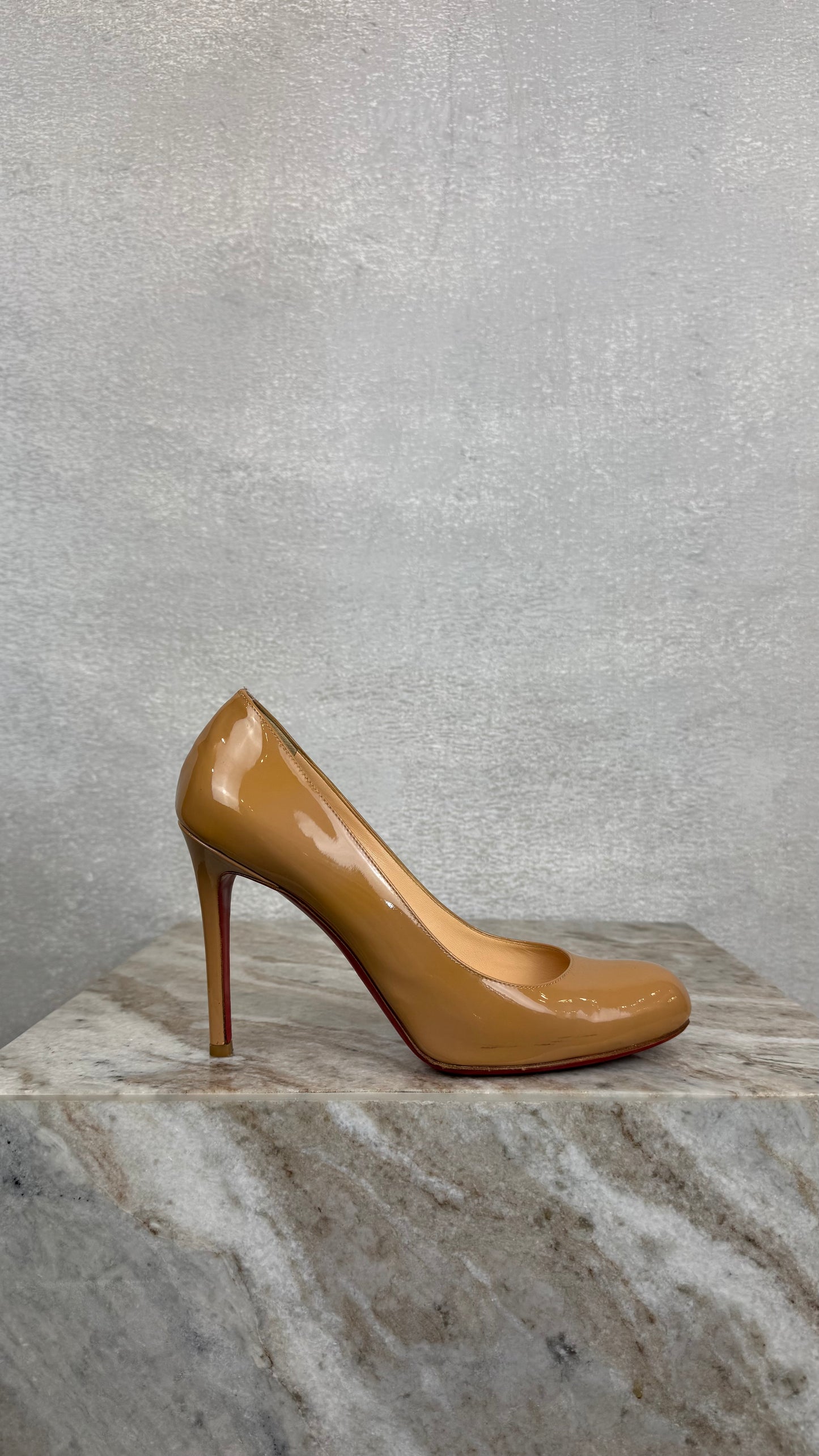 Christian Louboutin - 38.5