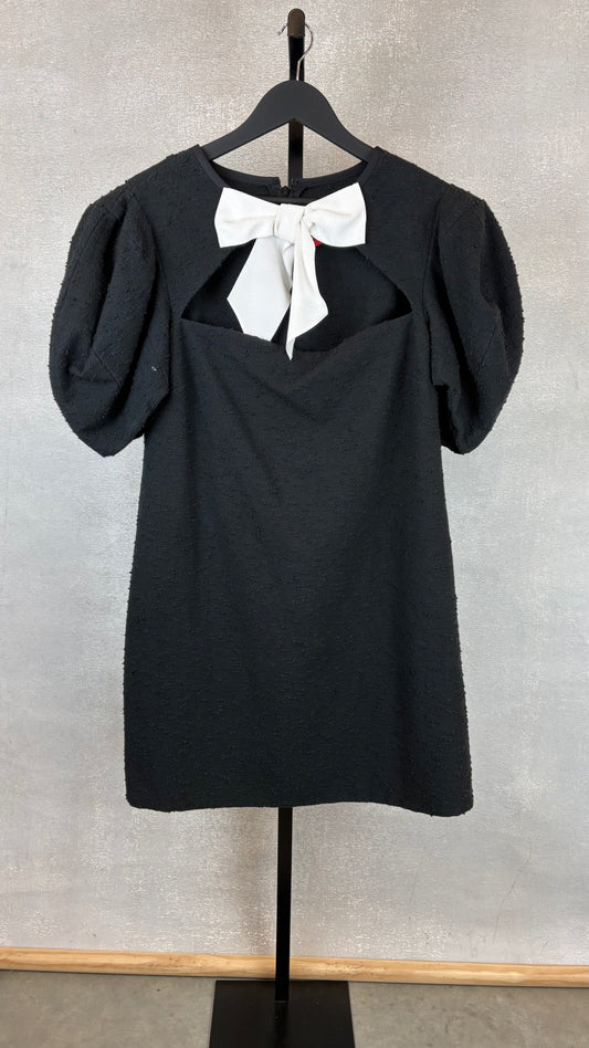 Carolina Herrera - Size XL
