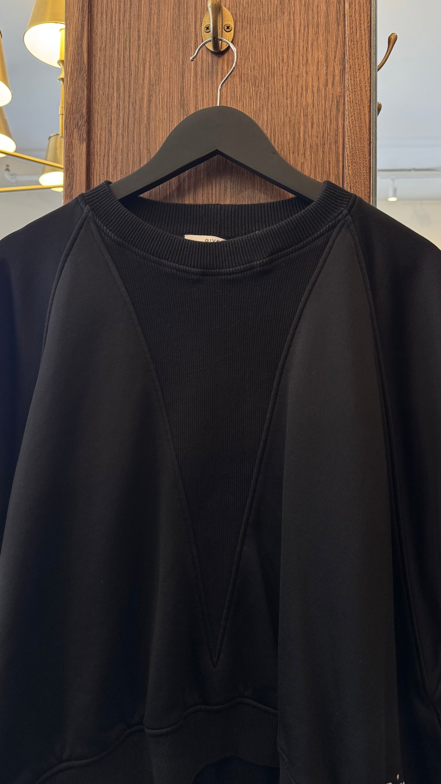 Givenchy - Size L