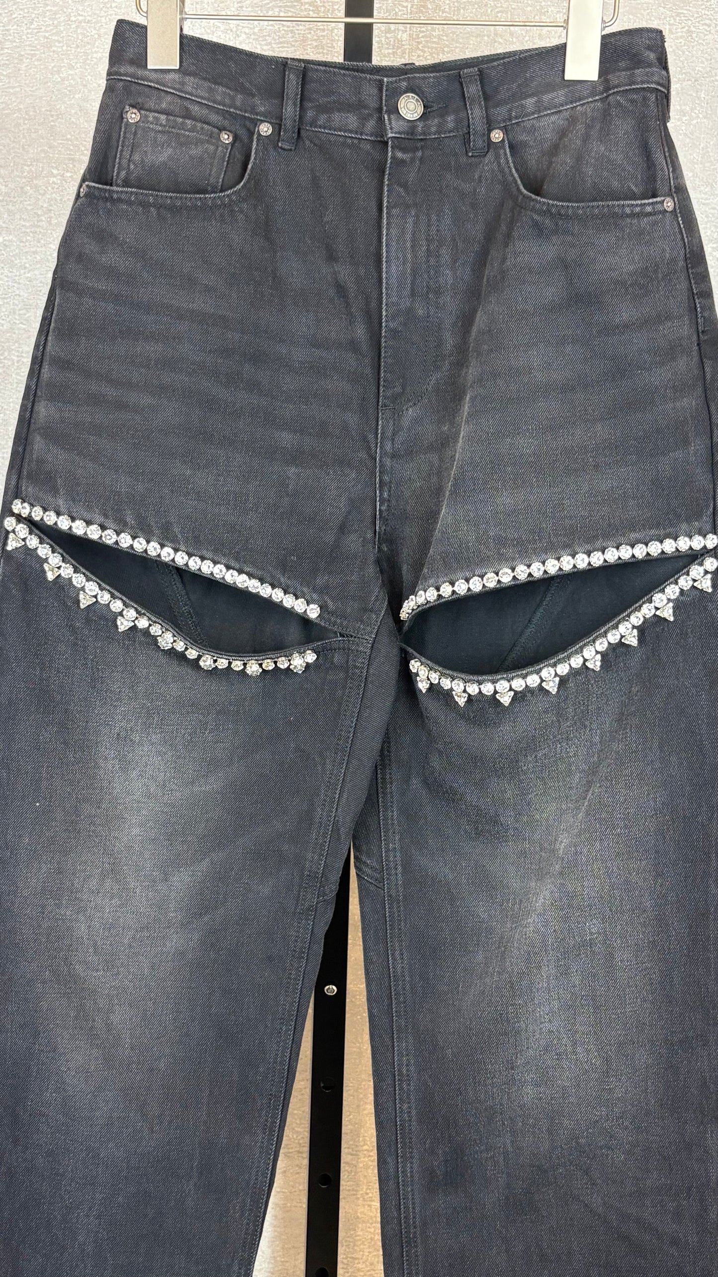 Area - Size 28