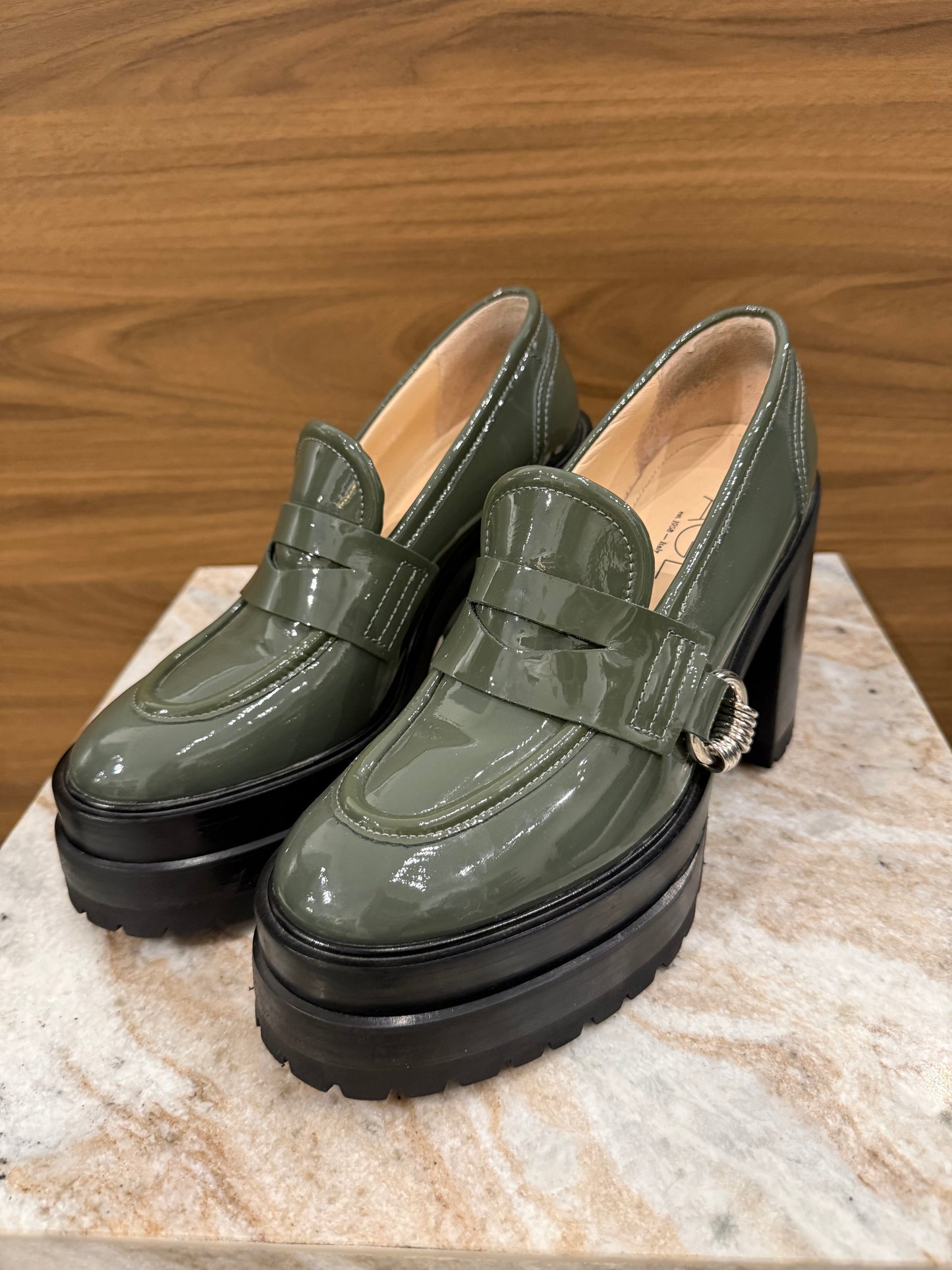 AGL - Size 38.5