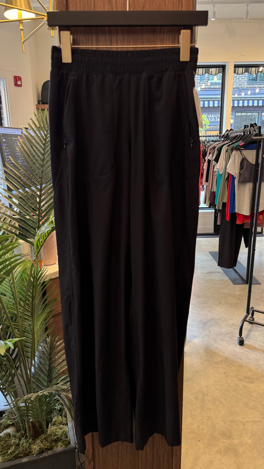 Lululemon - Size 4