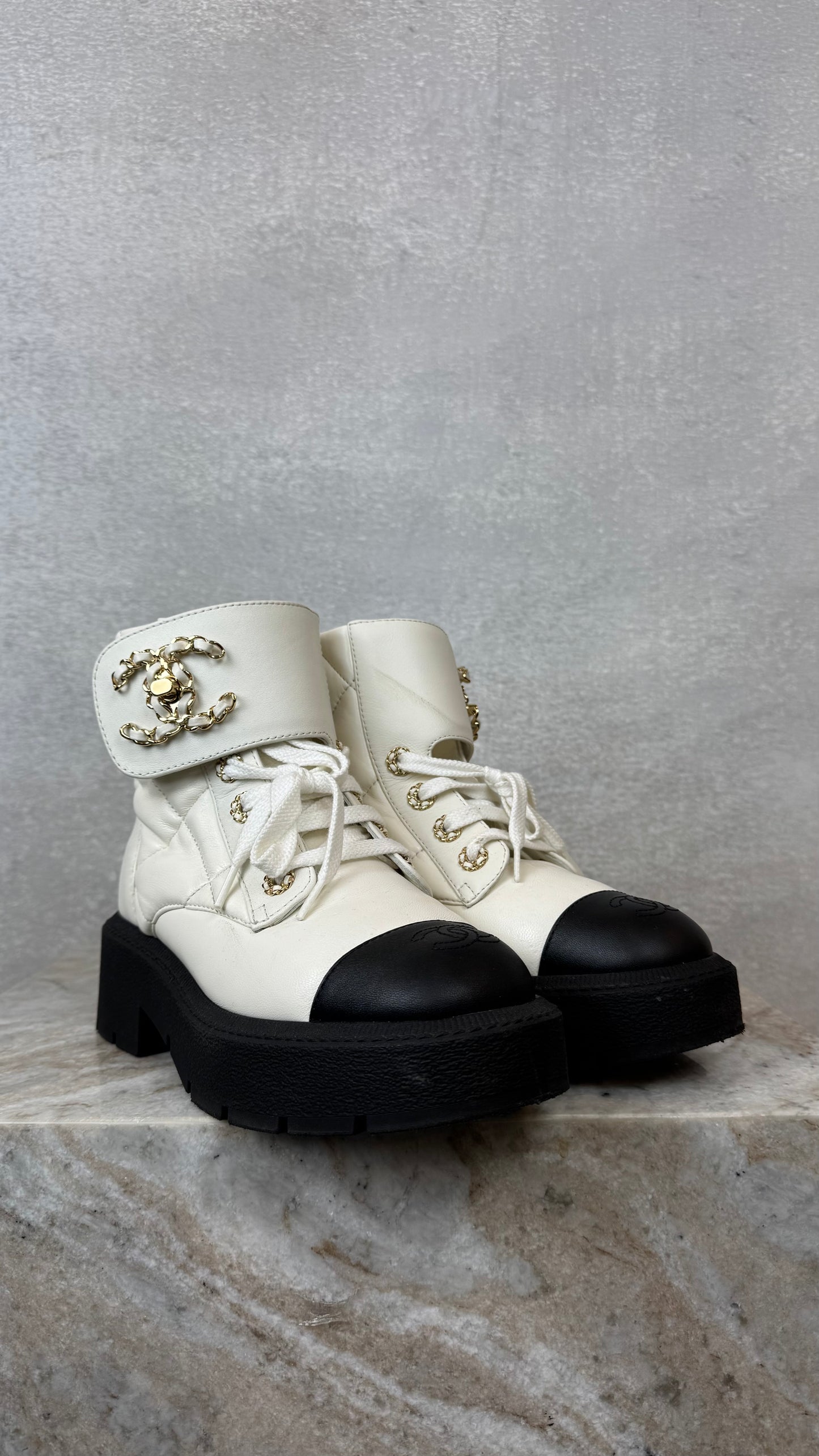 Chanel - Size 36C