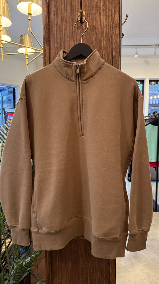 Aritzia - Size M