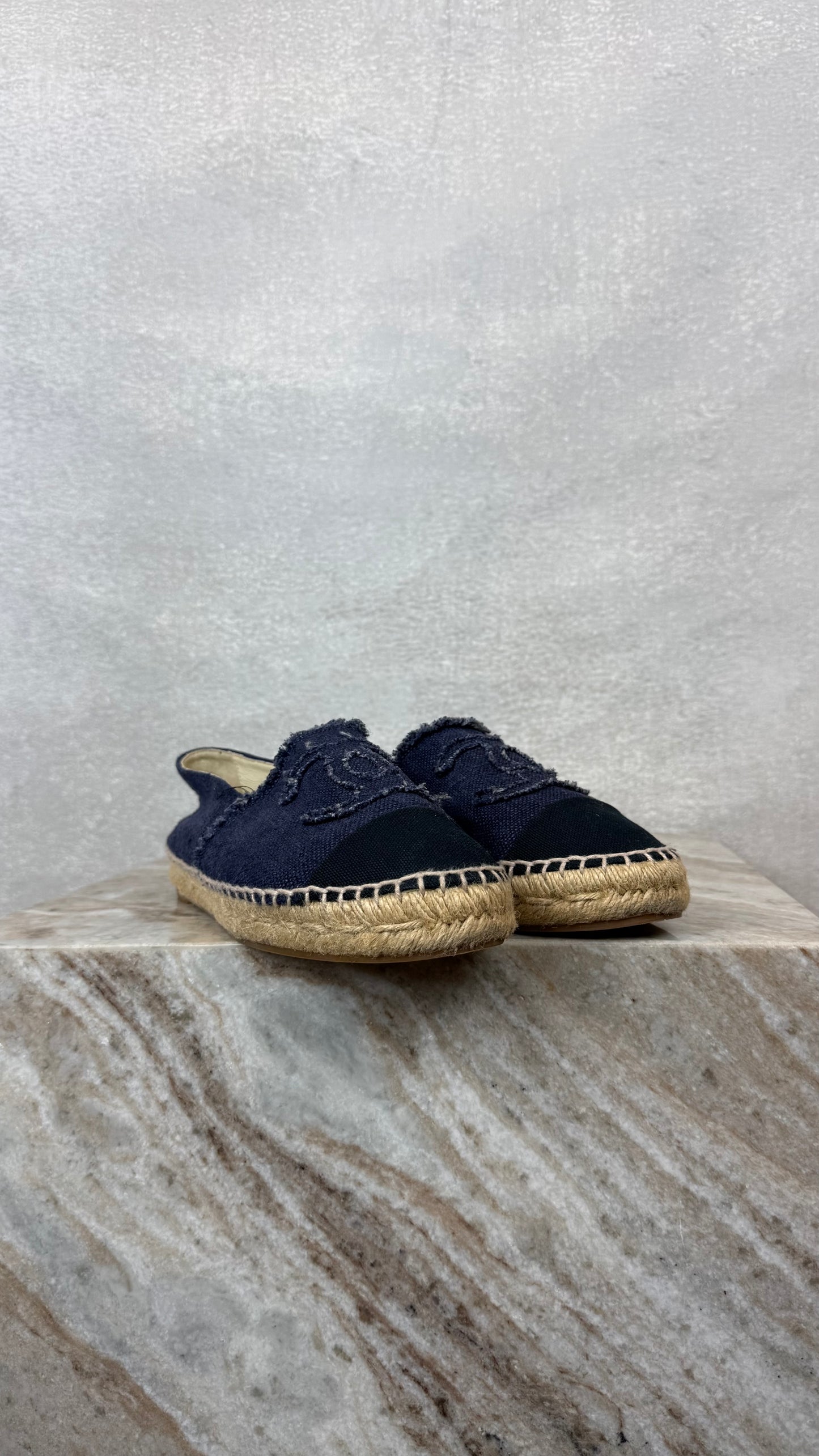 Chanel - Size 39