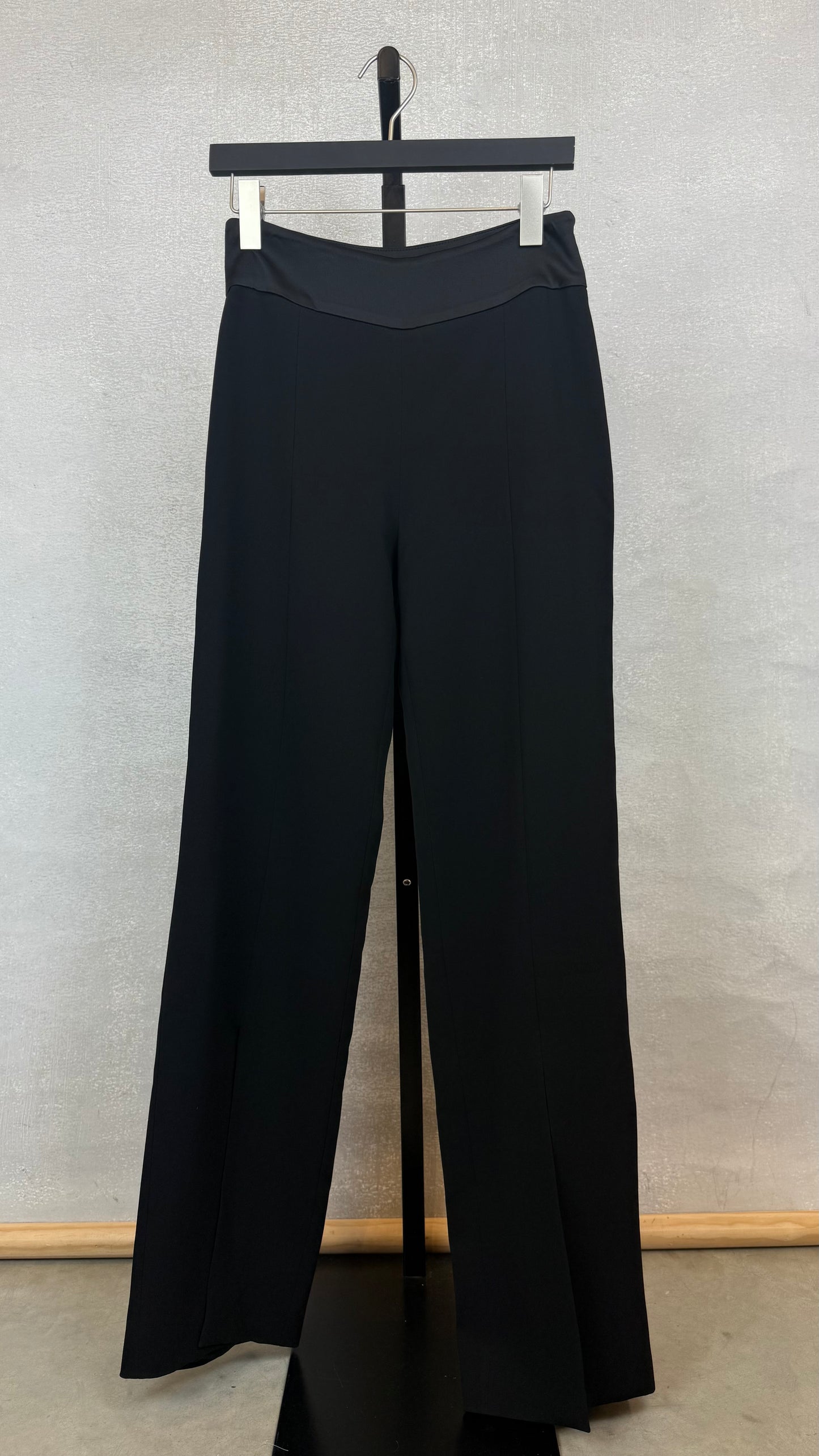 SIMKHAI - Size 4