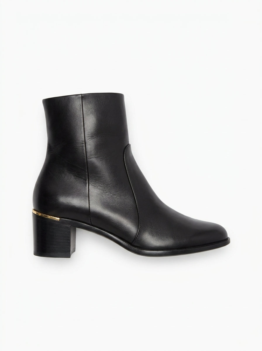 salvatore-ferragamo-size-7 — ankle boot