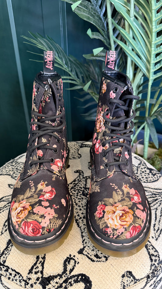 Doc Martens - Size 7