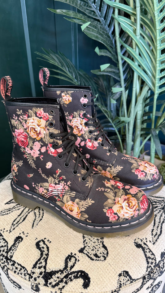 Doc Martens - Size 7