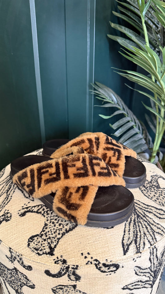 Fendi- Size 37.5