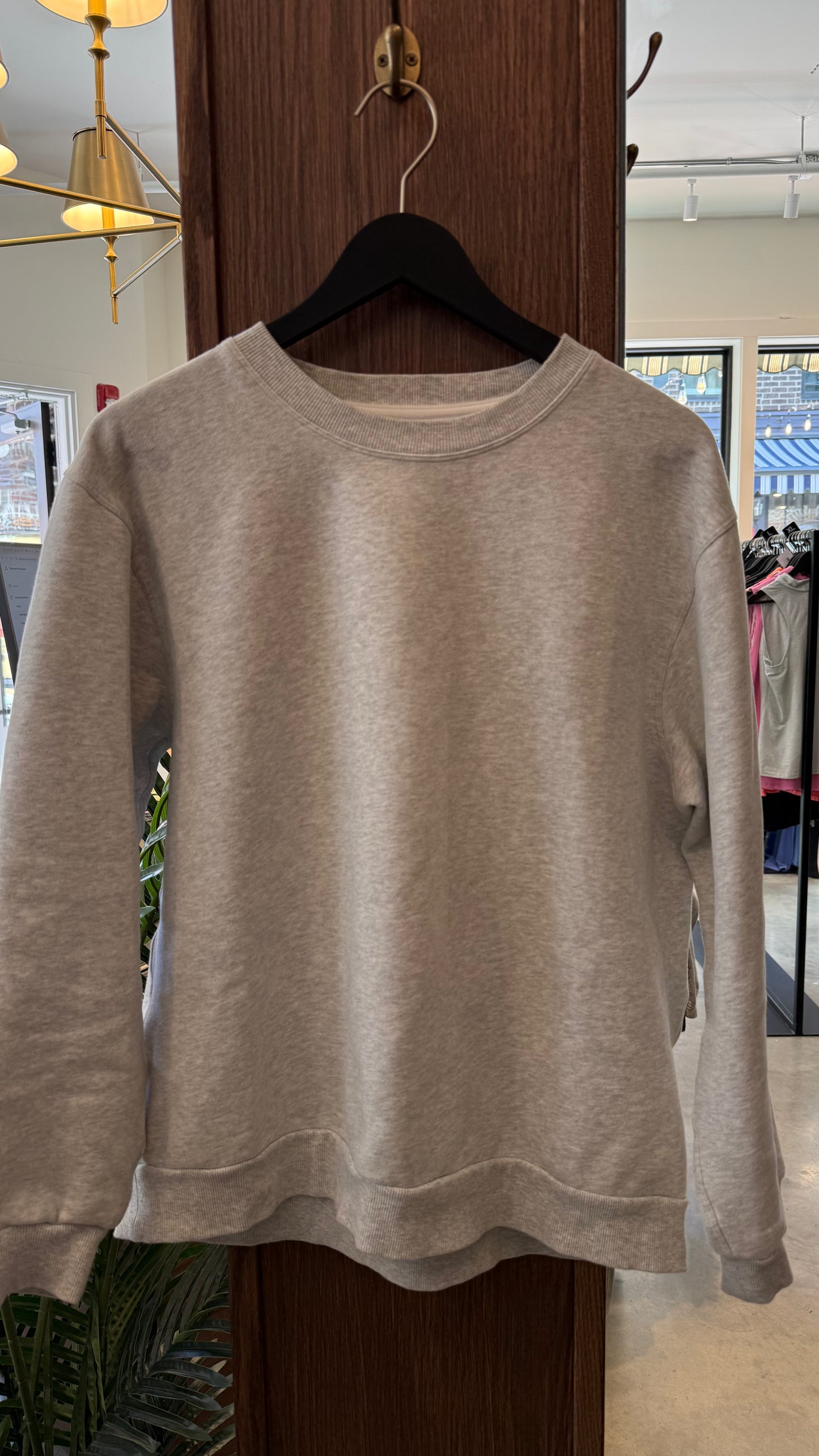 Lululemon - Size M