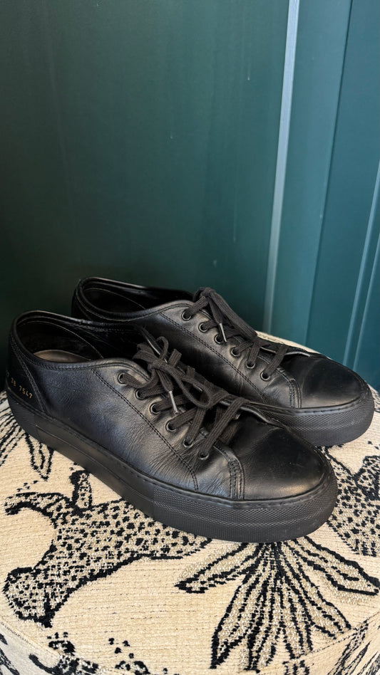 Common Projects - Size 8