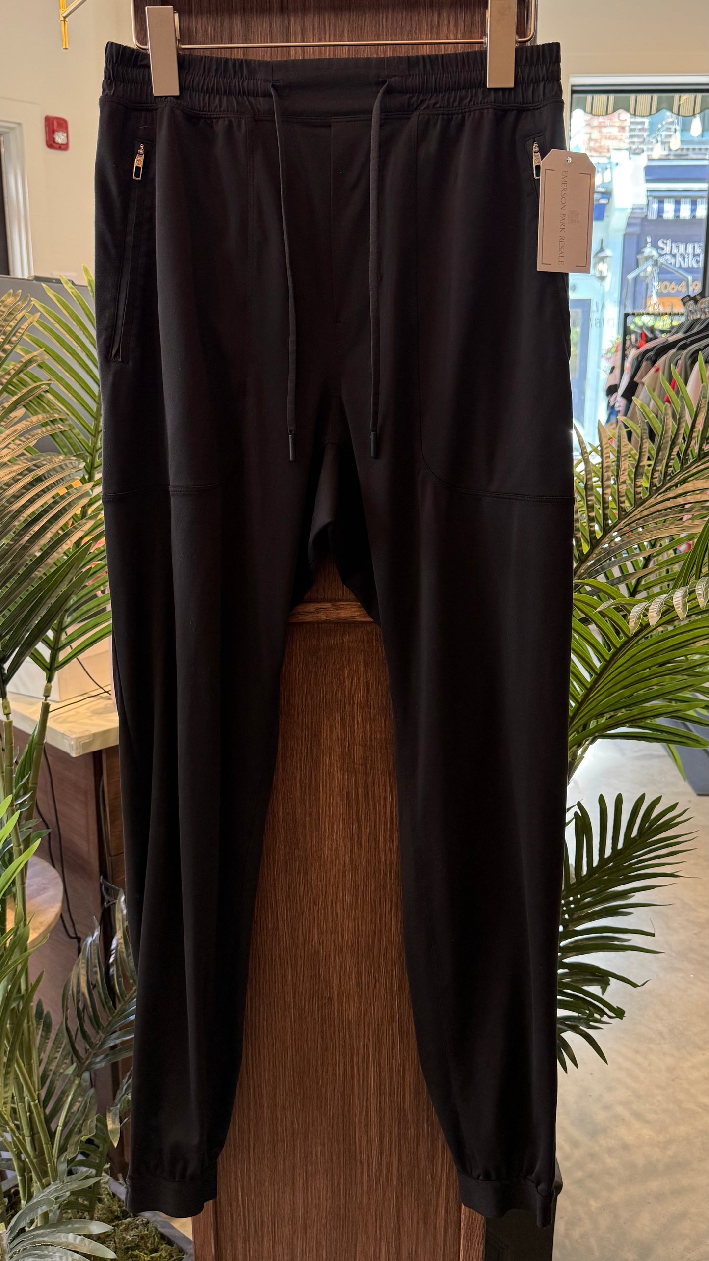Men’s Lululemon - Size S