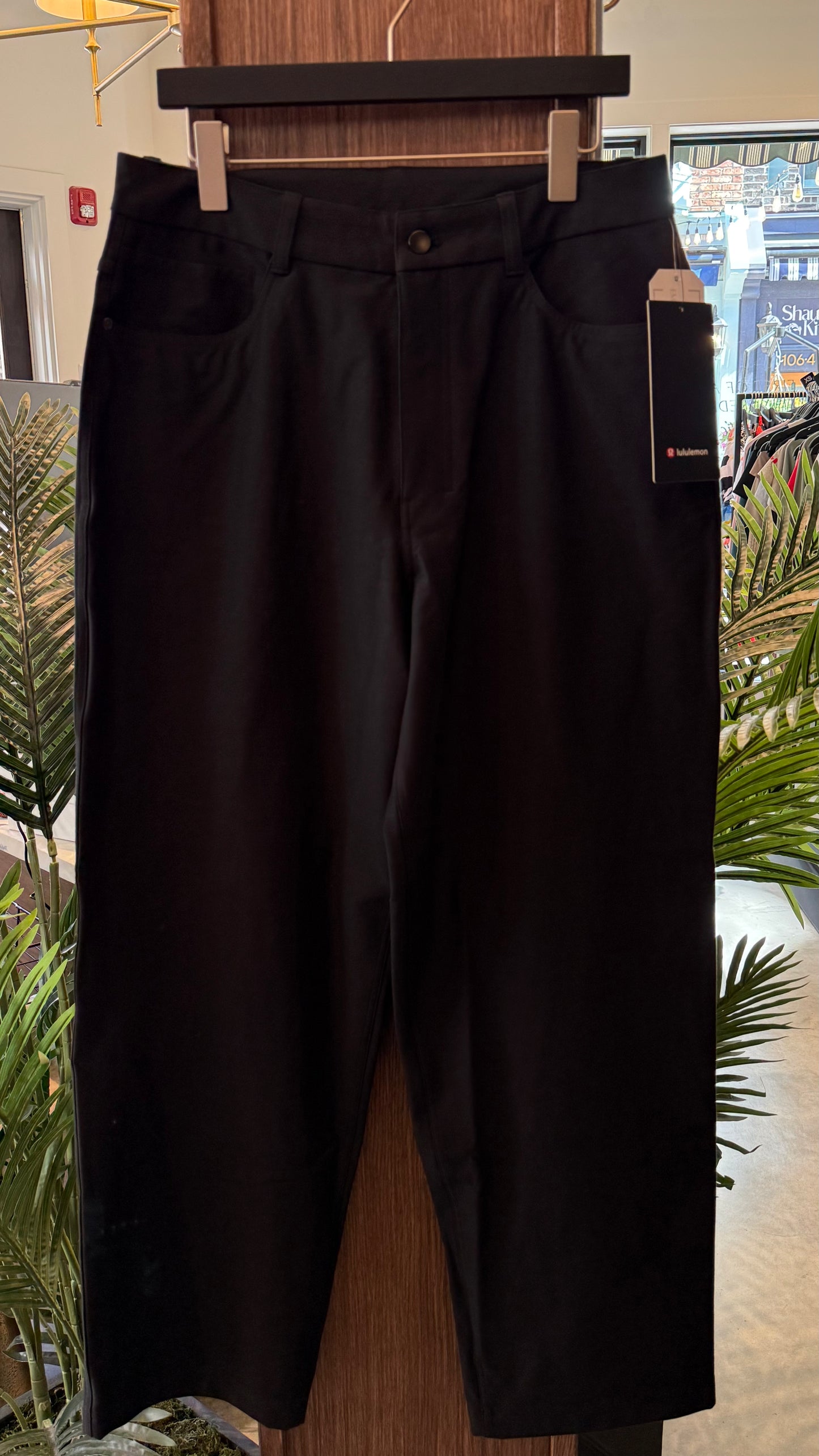 Men’s Lululemon - Size 32