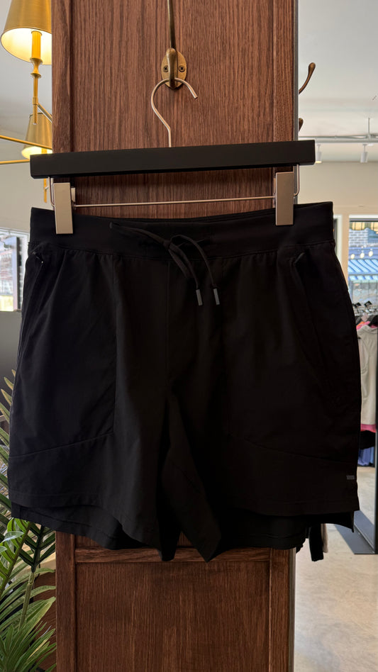 Lululemon - Size M