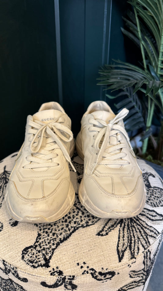Gucci - Size 9