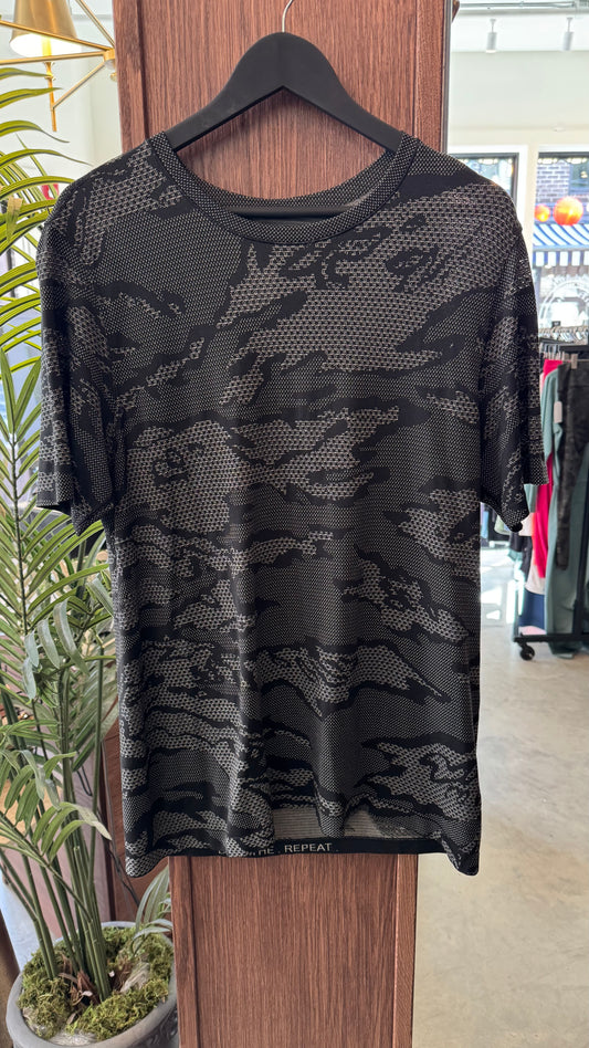 Men’s Lululemon - Size L