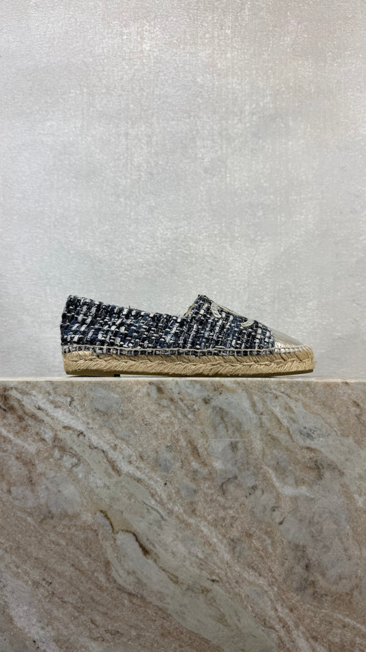 Chanel - Size 37