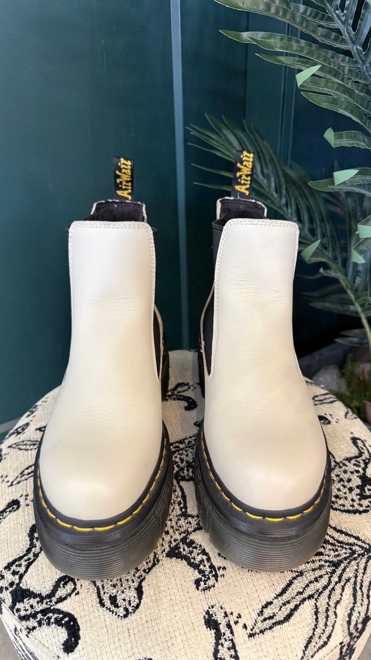 Doc Marten - Size 9