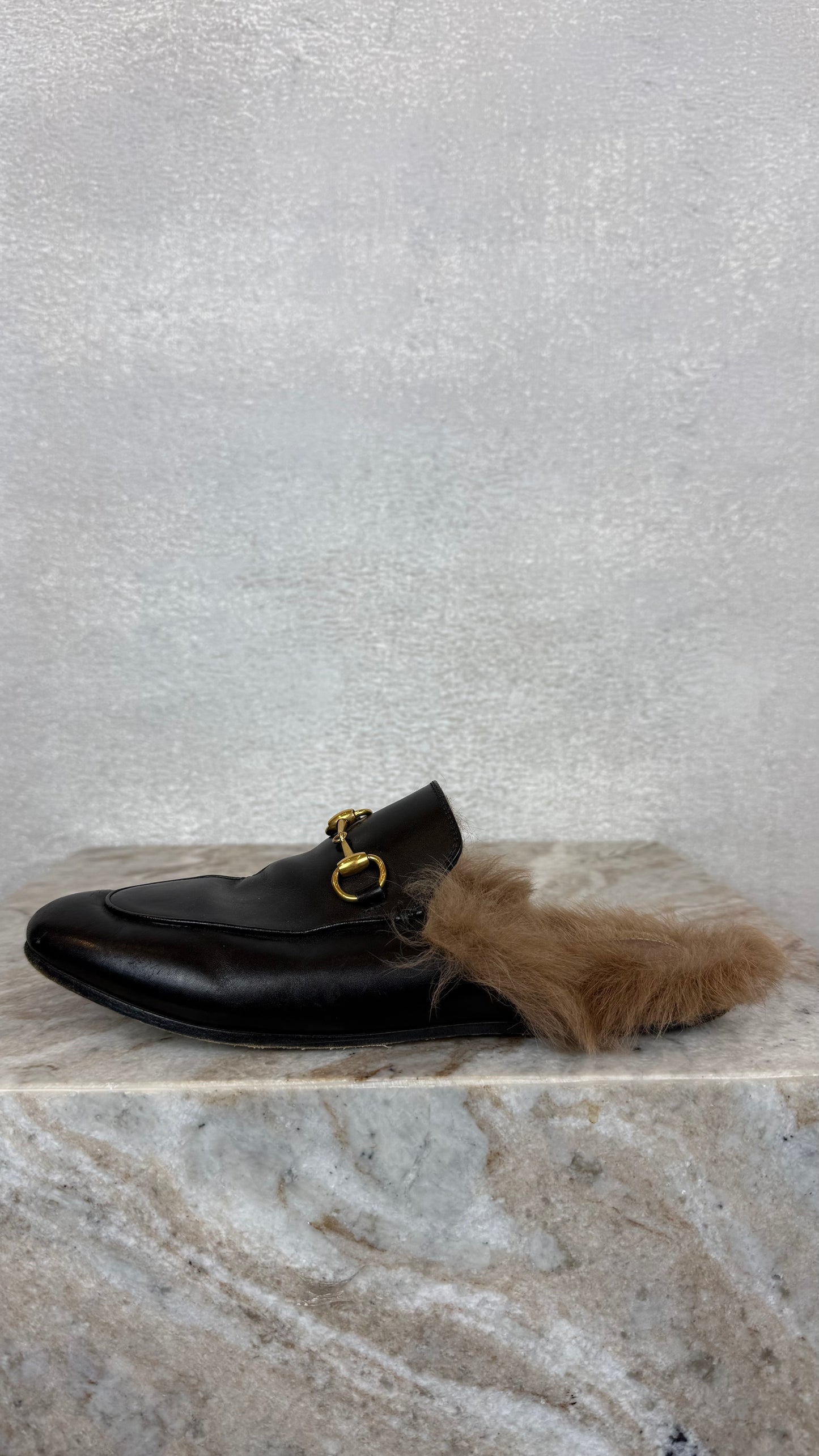 Gucci - Size 36.5