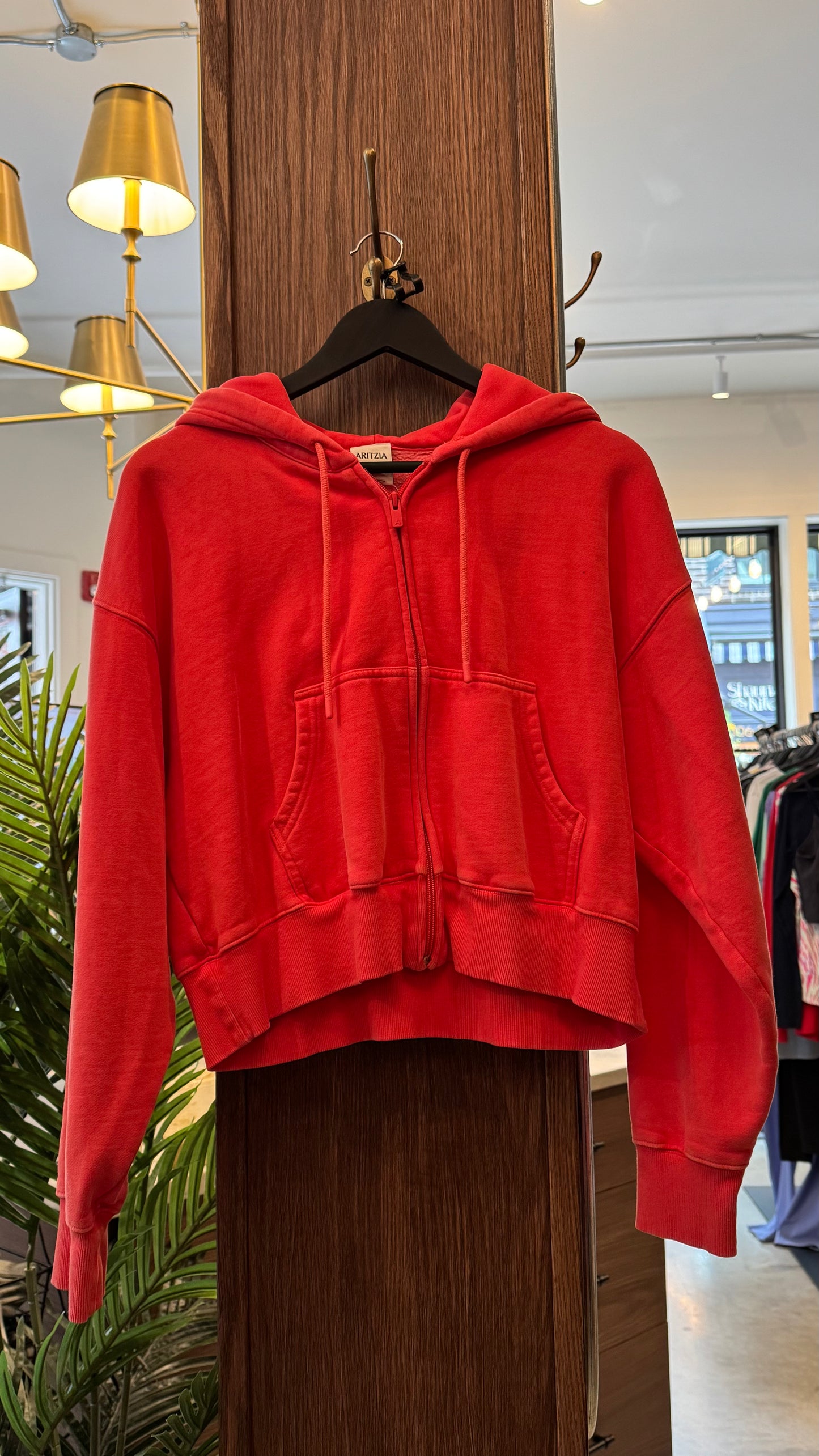 Aritzia - Size M