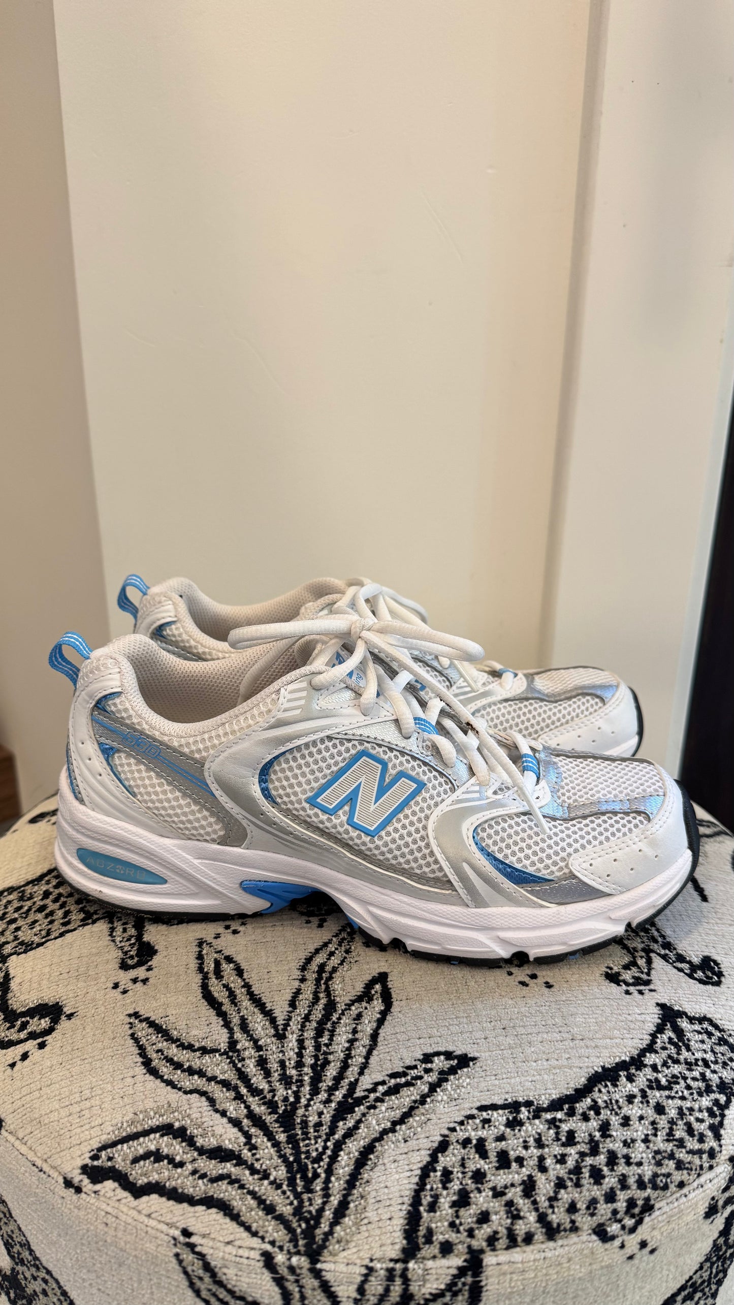 New Balance - Size 5.5