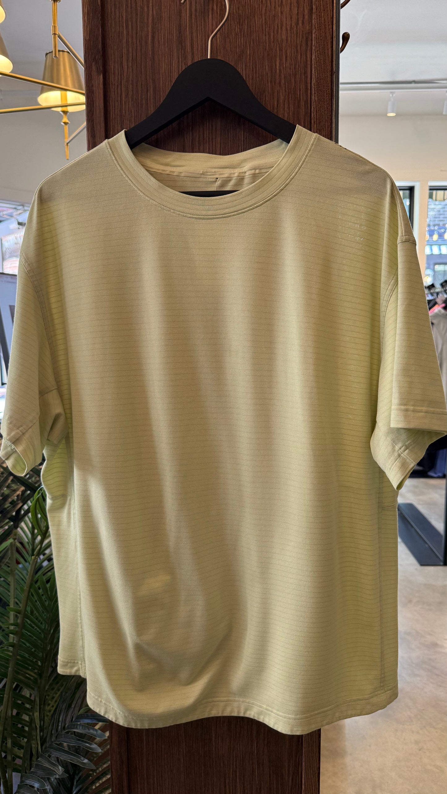 Lululemon - Size L