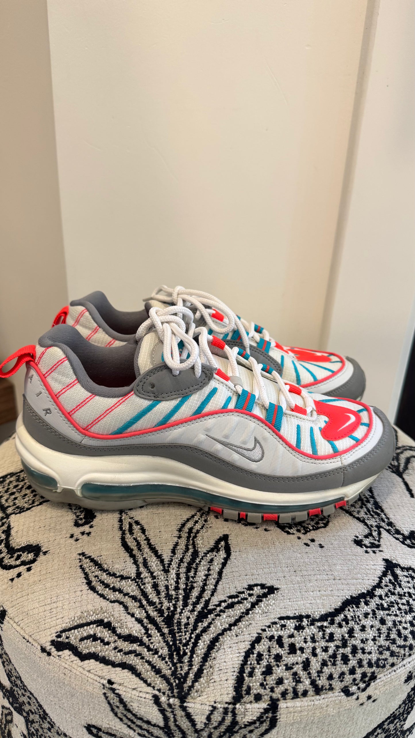 Nike - Size 7.5