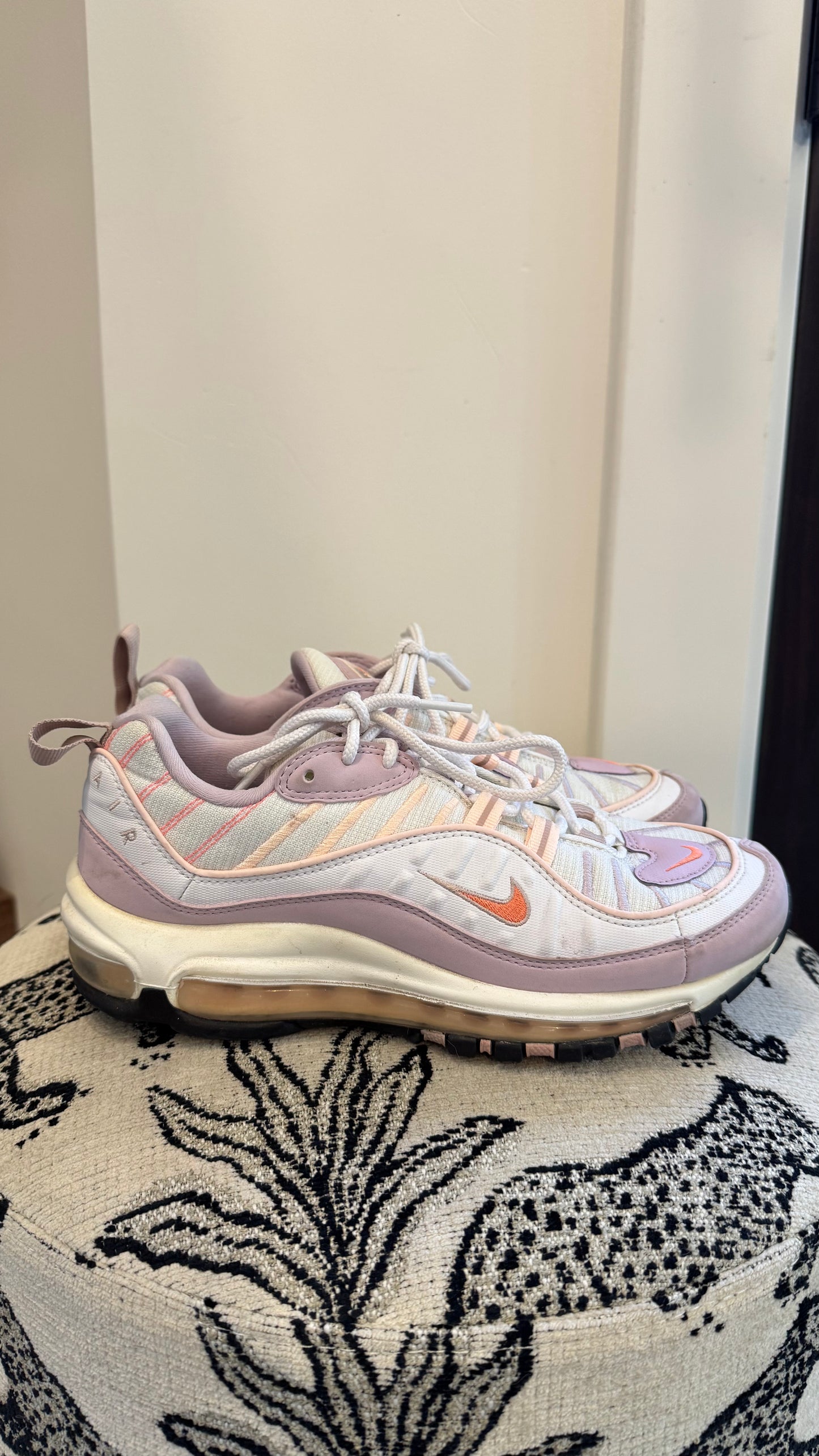 Nike - Size 7.5